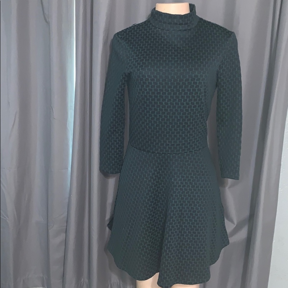 Dress - Picture 2 of 6